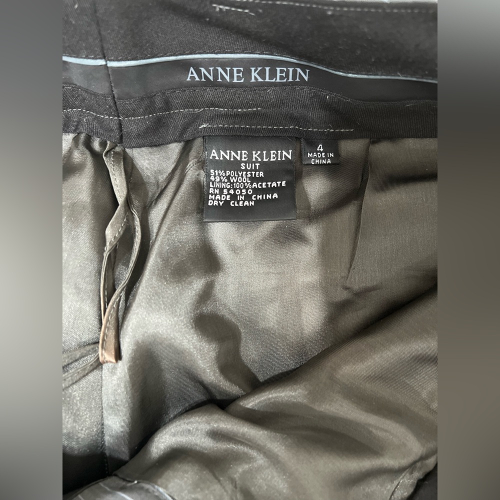 Anne Klein suit - Picture 5 of 6